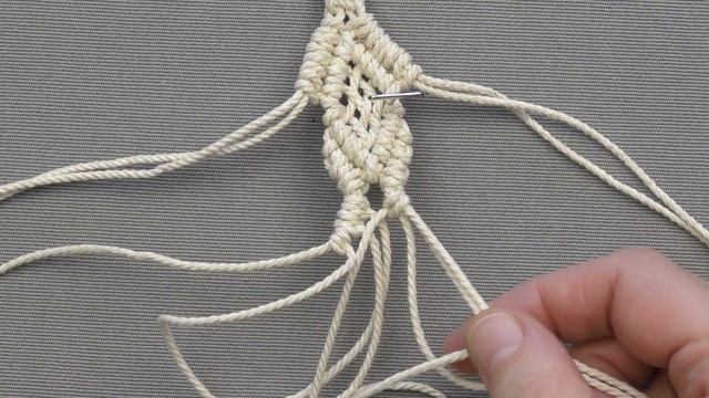 DIY Macramé Plant Hanger NEW Design with Ring and Beads смотреть онлайн