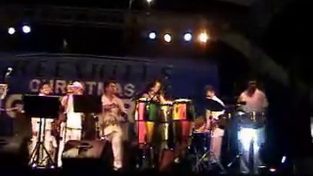 Philippine band CUBANILA samba batucada.wmv смотреть онлайн