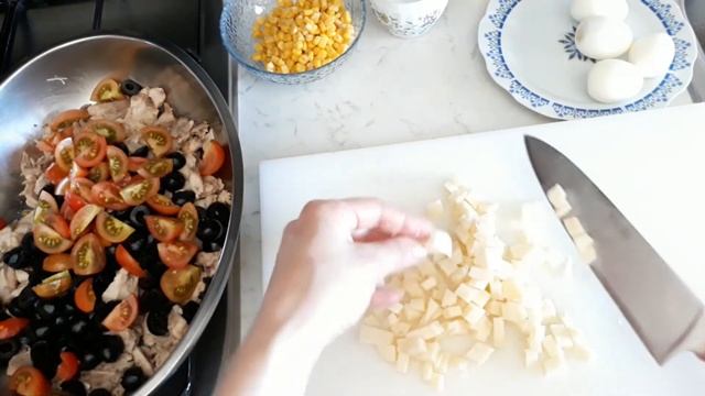 Холодный куриный салат "Подсолнух" / Insalata fredda di pollo " Girasole" смотреть онлайн