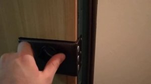 Монтаж накладного  помпового замка СЕНАТ ЗНП1-5 в тамбурную дверь в подьезде.