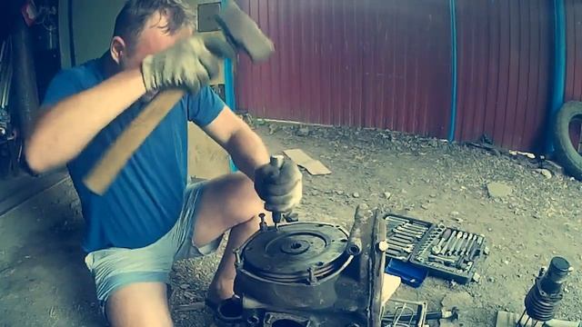 М61 Ирбит. Ремонт двигателя. Часть 3. смотреть онлайн