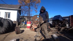 ПЕРЕДЕЛКА КОЛЕС ОТ ЗИЛ 131, ДЛЯ УСТАНОВКИ НА ГАЗ 66. ИЗГОТОВЛЕНИЕ СТОЛА ДЛЯ ИЗБЫ ИЗ КЕДРА.