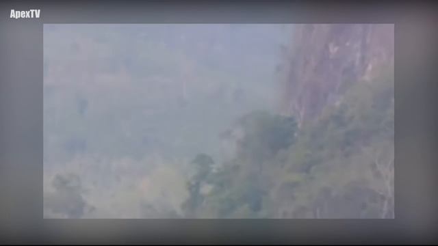 В горах Китая на видеокамеру сняли дракона смотреть онлайн