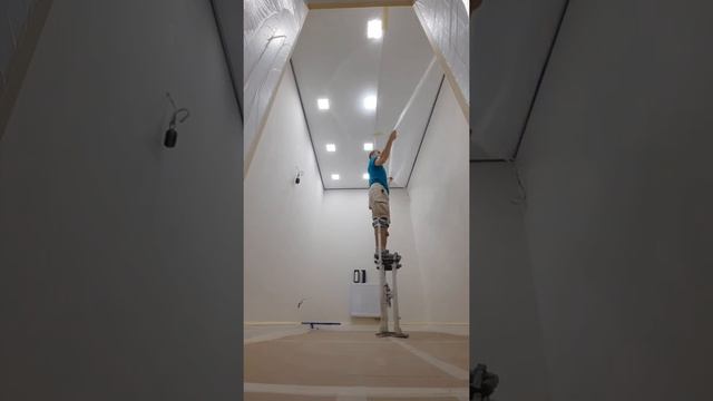 Подготовка к покраске стен гардероба, укрывка потолка. смотреть онлайн