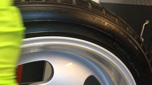 CarPro Tire Swipe Applicator Review смотреть онлайн