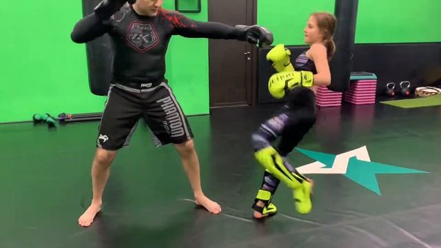 Тренировка по кикбоксингу для детей. Kickboxing. Thai Boxing.