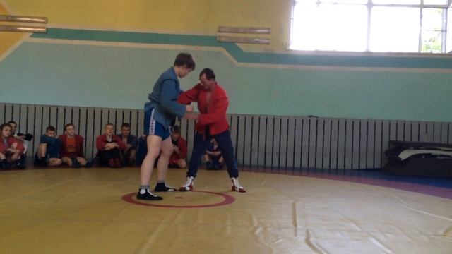 Самбо. Mастер-класс от мастера спорта международного класса Сергея Зайцева смотреть онлайн