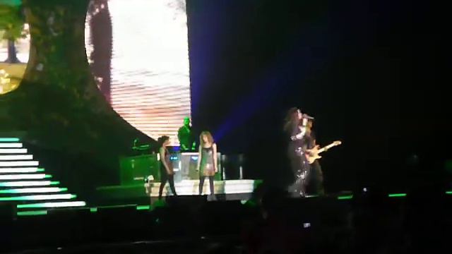 Laura Pausini - Primavera in anticipo (Berlin 08.05.2012) смотреть онлайн