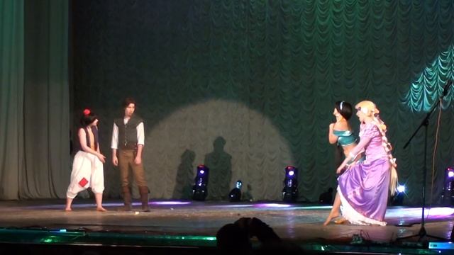 Disney Defile (Rapunzel, Flynn, Aladdin, Jasmin) | Дисней дефиле (Рапунцель, Флинн, Аладдин, Жасмин смотреть онлайн