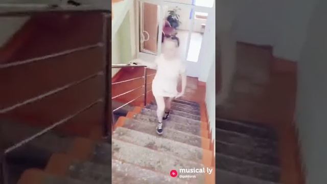 Тверк ? смотреть онлайн