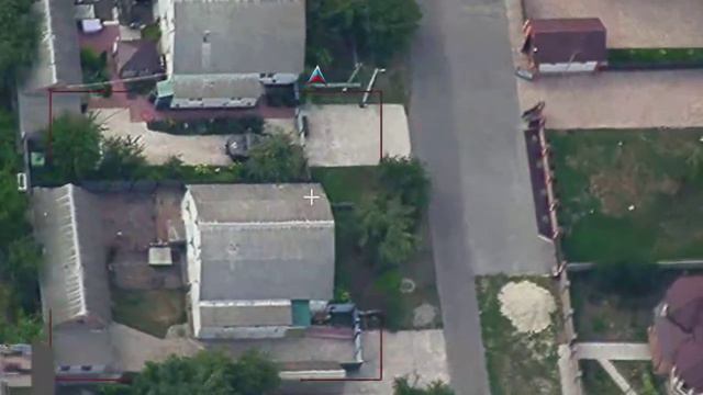 ВСУшник мародерит в пригороде Суджи Гончаровке. смотреть онлайн