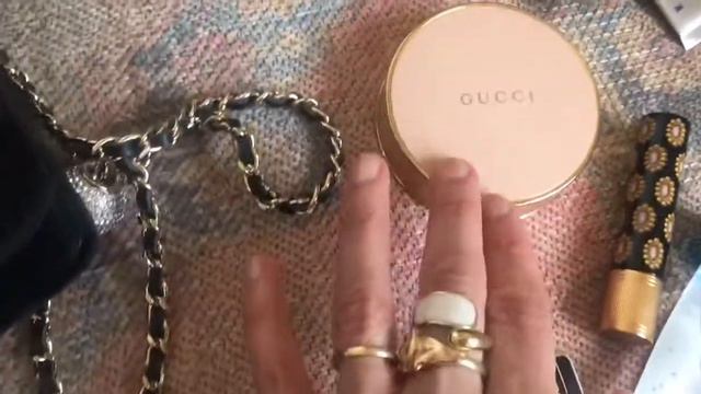 Сумка Chanel WOC что вмещает