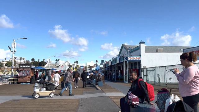 VLOG 4. Поездка на океан, сдаём на права, страшный фургон смотреть онлайн