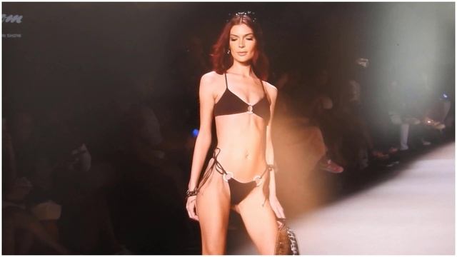 КРАСОТКИ и новая коллекция купальников 2024. смотреть онлайн