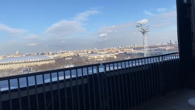 VLOG IN MOSCOW | КУДА СХОДИТЬ В МОСКВЕ?| КАНАТНАЯ ДОРОГА | CABLE CAR ? | ГУЛЯНКИ СТУДЕНТОВ смотреть онлайн