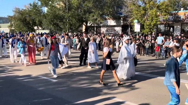 День города Лисаковск 2023 год - Карнавальное шествие смотреть онлайн