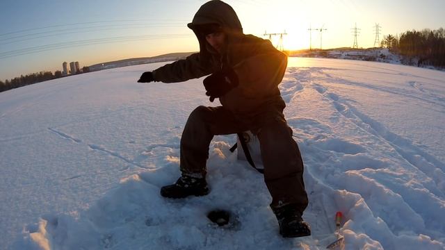 не Клёвая рыбалка на Химмаше смотреть онлайн