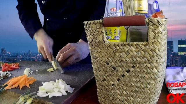 Удон с овощами WOK WOK WOK! | Udon with vegetables WOK WOK WOK! смотреть онлайн