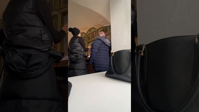 Кондак Рождества Христова, глас 3 (обиход) «Дева днесь Пресущественнаго раждает» смотреть онлайн