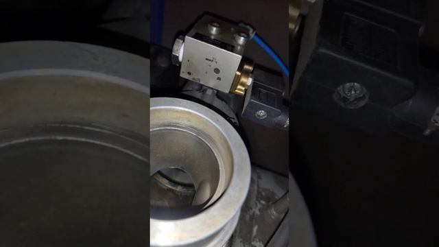Винтовой компрессор ВК30-10. Всасывающий клапан VMC R40E/V. смотреть онлайн
