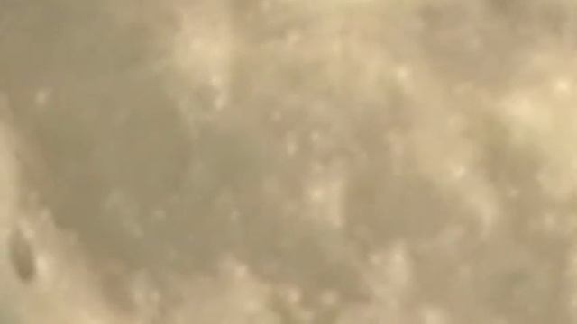 Panasonic SDR-S26 - Nearly Full Moon at 400x Zoom смотреть онлайн