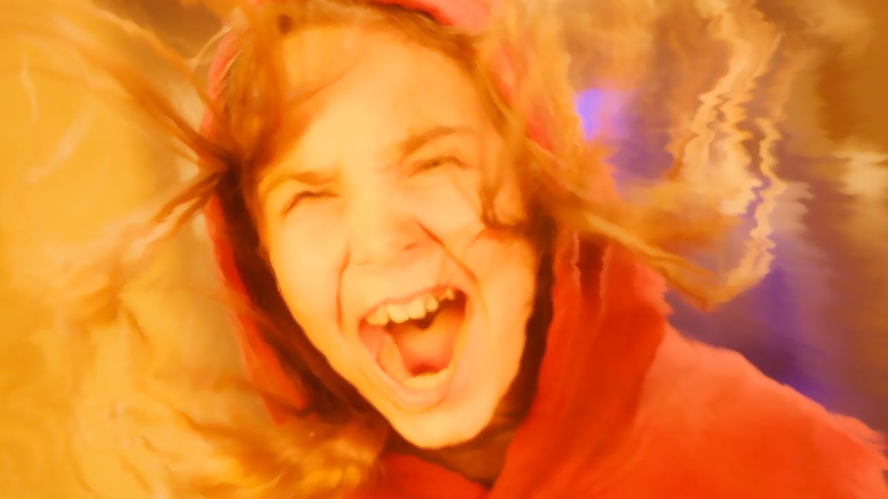 Воспламеняющая взглядом — Русский трейлер (2022) смотреть онлайн