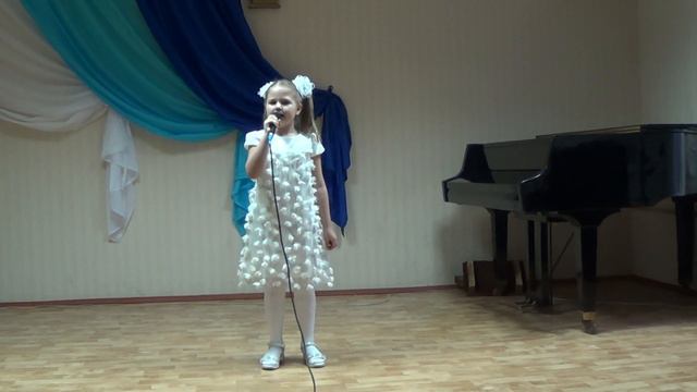 "Облака из пластилина" Колотова Мария 7 лет, преподаватель: Фролова О.А. смотреть онлайн