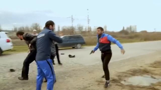 ХИЗА ПРОТИВ ОХРАНИКОВ смотреть онлайн