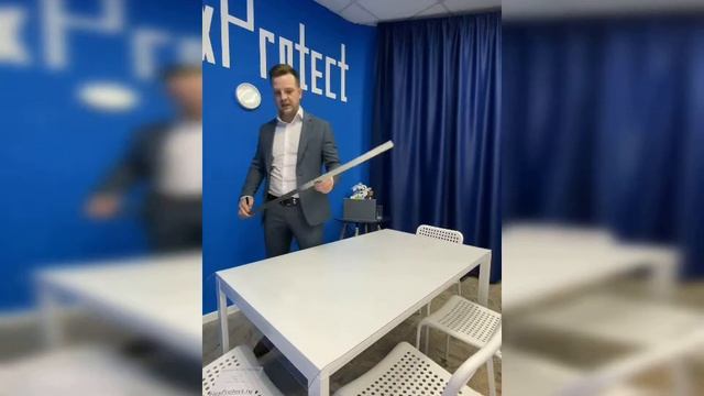 Гибкое-Мягкое стекло для стола. Как правильно подрезать пленку в домашних условиях! смотреть онлайн