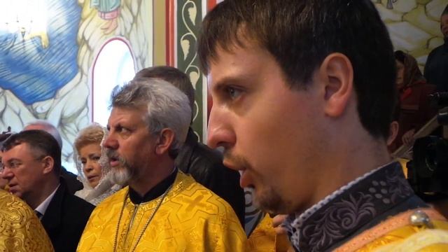 "Многая літа" у виконанні священиків української-православної церкви КП смотреть онлайн