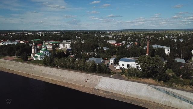 Город Великий Устюг, набережная реки Сухона смотреть онлайн