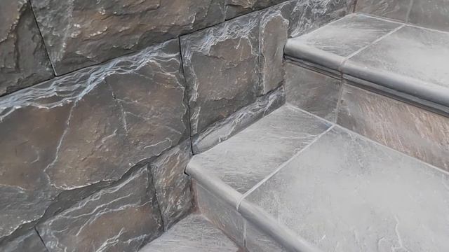 Ступени из искусственного камня. Обрамление гранитом. Наша работа.