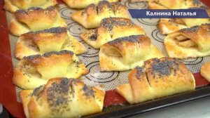 Без дрожжей,  Есть яблоко, тогда Вам сюда и готовятся за 20 минут вместе с выпечкой! Рулетики к чаю