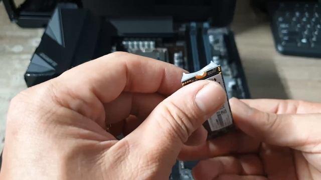 Ráp thùng z690UD chạy Core i9 -12900k | không may tản nước mới khui lỗi bơm смотреть онлайн