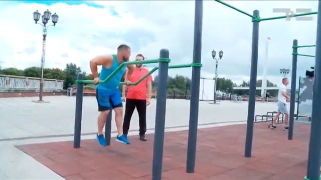 С ЧЕГО НАЧАТЬ НОВИЧКУ НА СПОРТИВНОЙ ПЛОЩАДКЕ? смотреть онлайн