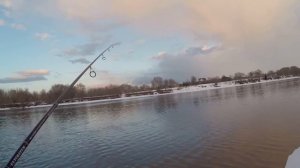 Ночная ловля СУДАКА на ВОБЛЕРЫ! ДЖИГ в МАРТЕ на Москве реке! Рыбалка на СПИННИНГ!