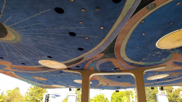Disneyland Tomorrowland - Relaxing Stroll & Tour 2019 - 4K 60fps смотреть онлайн