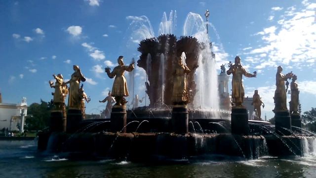 Фонтан Дружбы народов и Каменный цветок на ВДНХ - 2018 - 6/13 смотреть онлайн