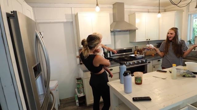 TOMMY VLOGS OUR DAY {life in hawaii, jack comes to pilates !!!} смотреть онлайн