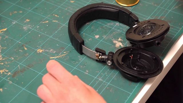 Late Night Builds: ATH-M50x hinge repair смотреть онлайн