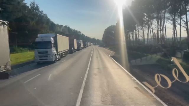 Встретил Merdgio Life.Работа на местных авиалиниях.Ужасные пробки?.Дальнобой по России на Volvo FH смотреть онлайн