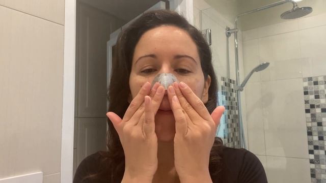 NOSE STRIPS FOR REMOVING WHITEHEADS & BLACKHEADS // Review Of Masque Bar Charcoal Nose Strips