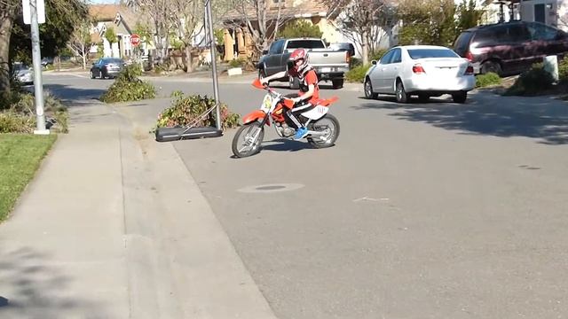 Honda XR100 2003 смотреть онлайн