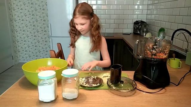 Салат с капустой и морковью. Готовит Кристина смотреть онлайн