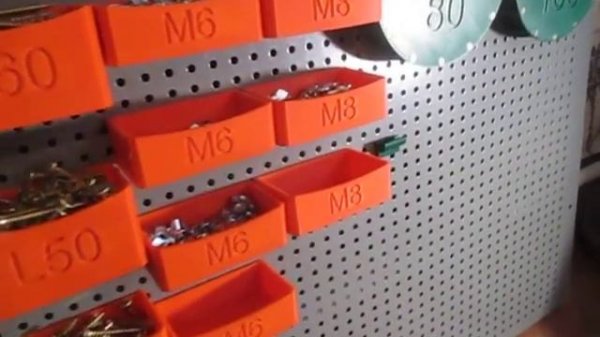 Бесплатные 3D-модели для перфорированной панели (Free pegboard 3D-models)