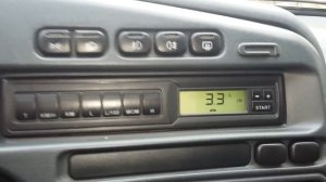 Ваз 2114 , троит двигатель при запуске двигателя , почему ? В чём причина?