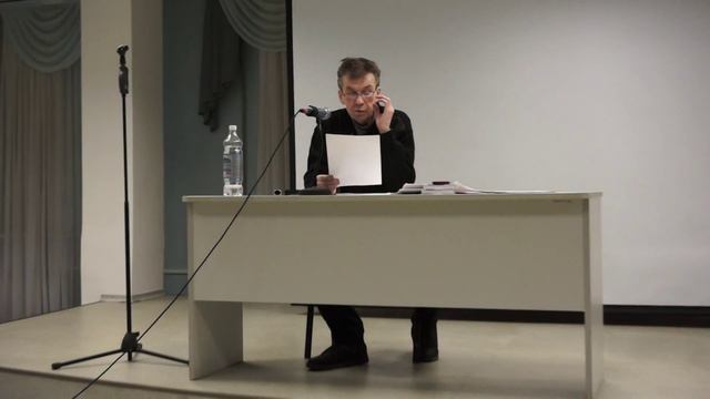 00006под луной ледяной. Владислав Дрожащих читает стихи в "Белинке". 15 02 2015 г смотреть онлайн