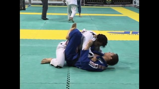 Marcelo Garcia vs Roger Gracie 2004 смотреть онлайн
