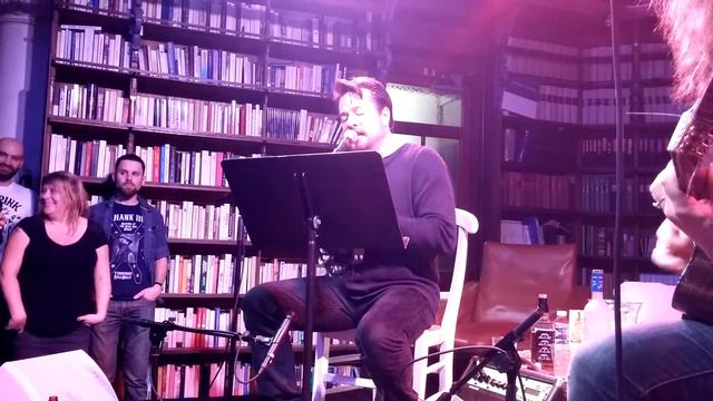 John Garcia - Gardenia Acoustic version смотреть онлайн