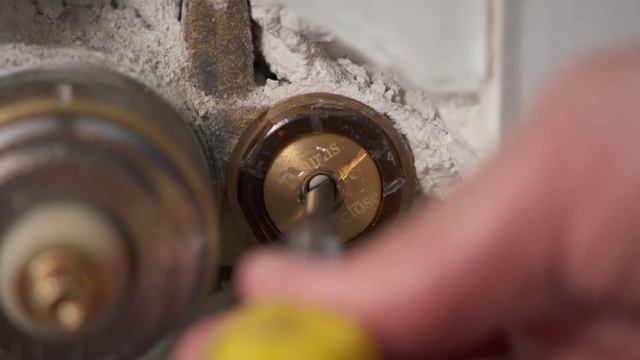 ASK This Old House | Shower Cartridge, Turning a Bowl (S18 E26) FULL EPISODE смотреть онлайн